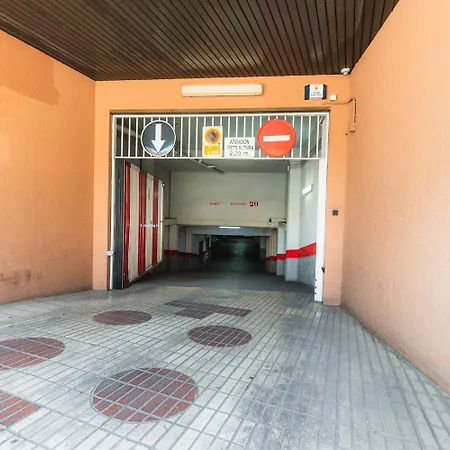 Constitucion - Free Parking グラナダ